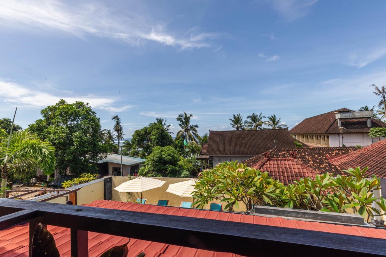 Surf Retreat Villa Sari Bali Pulukan Exterior photo