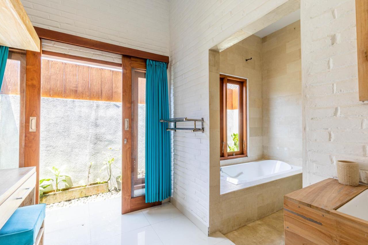 Surf Retreat Villa Sari Bali Pulukan Exterior photo